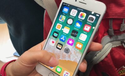 не работает экран iphone8